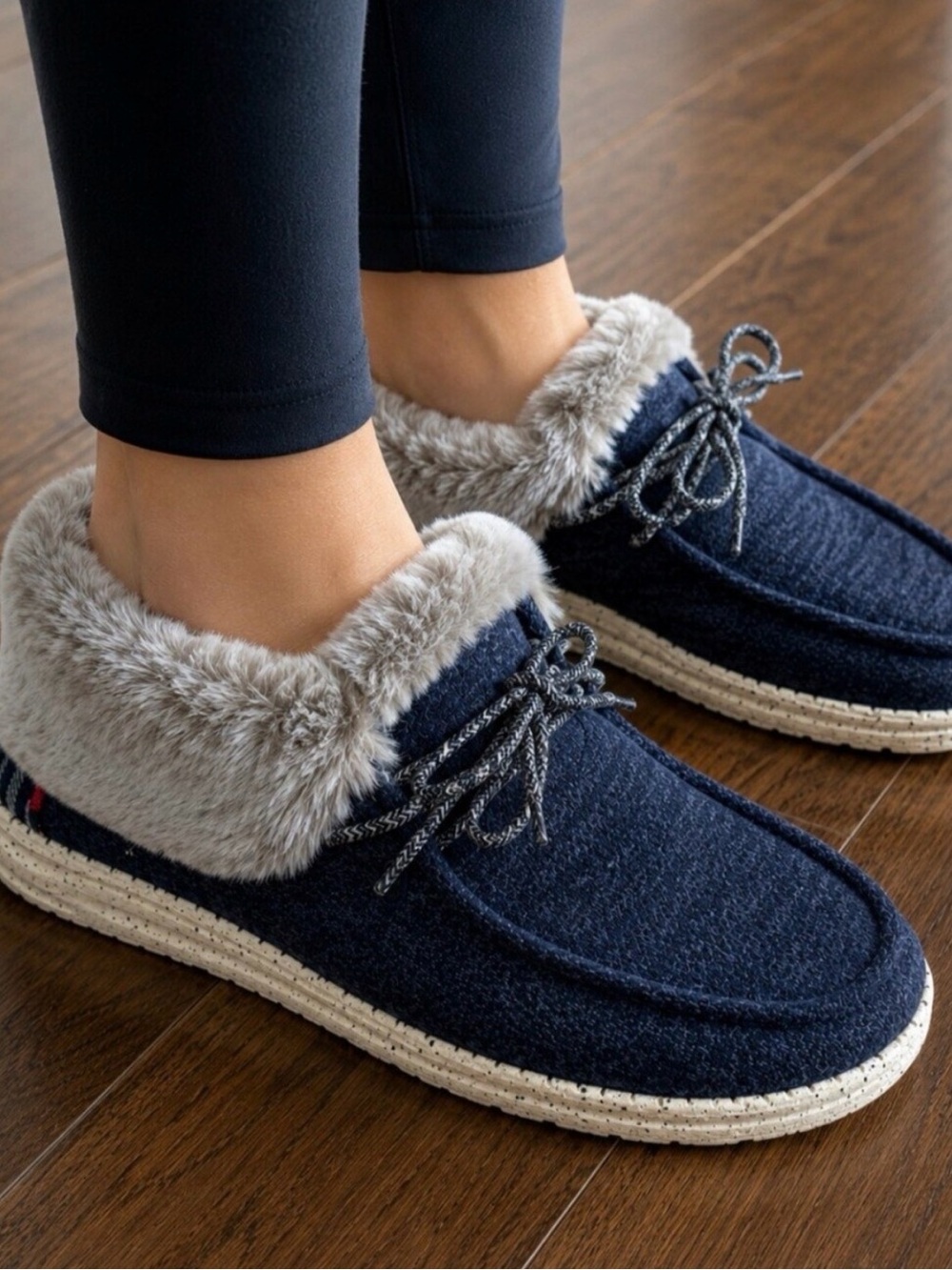 Hey Dude Women's Size 10 Britt Navy Blue Comfort Shoe Cozy Faux Fur Accent -FLAW